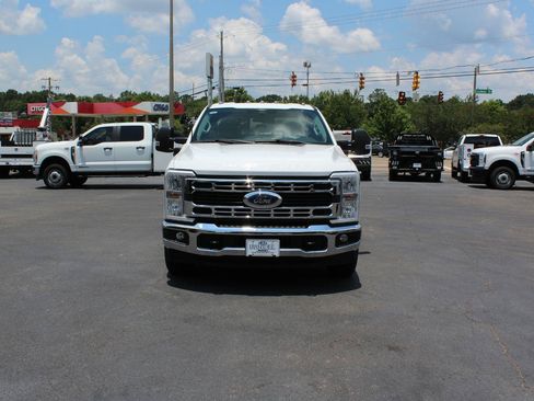 Used 2024 Ford F350 XL w/ XL Chrome Package RWD image 9