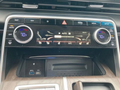 Used 2021 Genesis GV80 2.5T AWD/4WD image 37