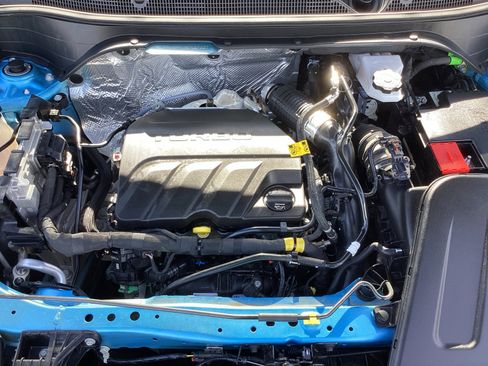 Used 2025 Chevrolet Trax LT w/ Driver Confidence Package image 34