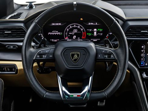 Used 2023 Lamborghini Urus S image 17
