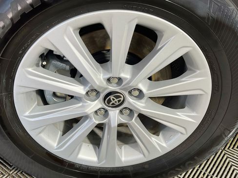 Used 2026 Toyota Grand Highlander AWD Hybrid image 14