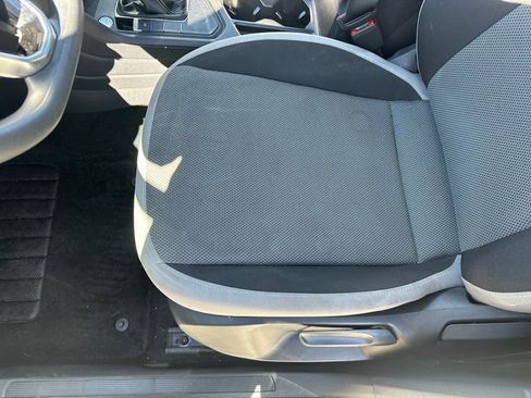 Used 2022 Volkswagen Taos S image 25