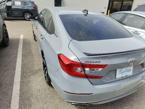 Used 2021 Honda Accord Sport Special Edition image 13