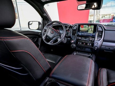 Used 2021 Nissan Titan PRO-4X w/ Pro-4x Convenience Package image 27