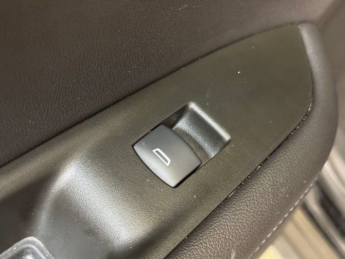 Used 2022 Chevrolet Blazer LT AWD/4WD image 17