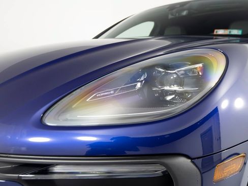 Certified 2026 Porsche Macan AWD/4WD image 41