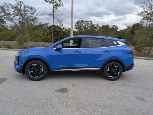 New 2026 Kia Sportage EX FWD image 8