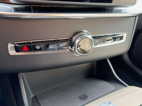 New 2026 Volvo XC90 T8 Ultra image 17