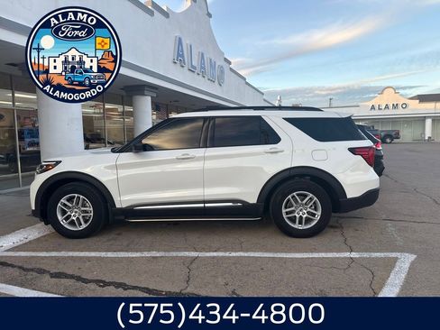 Used 2025 Ford Explorer Active w/ Active Comfort Package image 16