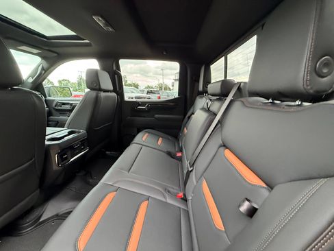 New 2026 GMC Sierra 1500 AT4 w/ AT4 Premium Package AWD/4WD image 5