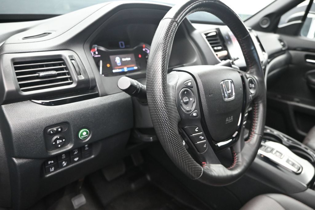 Used 2023 Honda Ridgeline Black Edition image 12