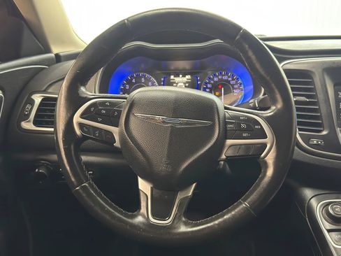 Used 2015 Chrysler 200 Limited w/ Convenience Group image 19