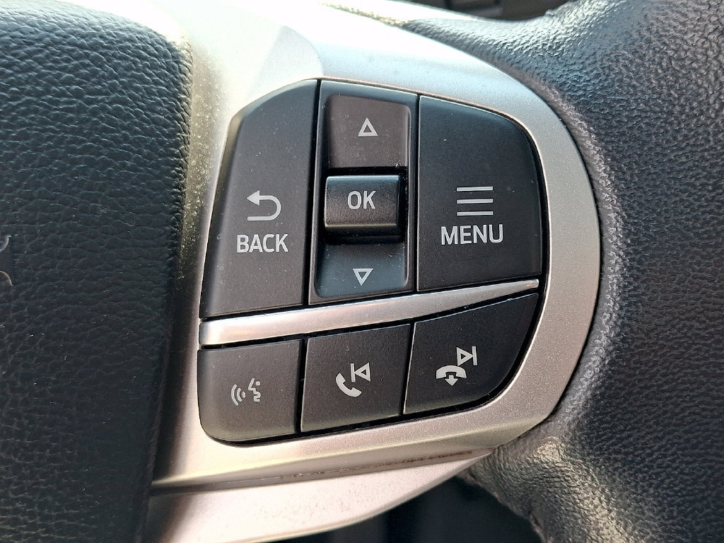 Used 2023 Ford Explorer XLT w/ Equipment Group 202A AWD/4WD image 24