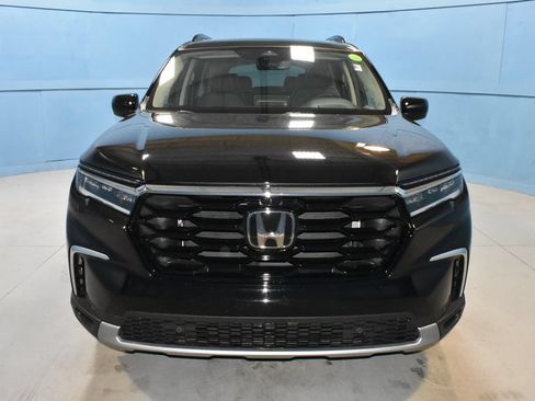 Used 2025 Honda Pilot Elite image 27