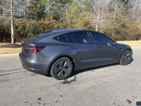 Used 2022 Tesla Model 3 Long Range image 2