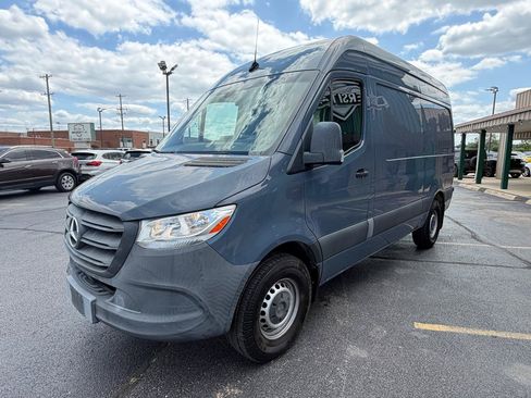 Used 2019 Mercedes-Benz Sprinter 144 image 7