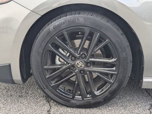 Used 2025 Toyota Camry XLE image 10