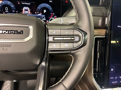 Certified 2025 GMC Yukon Denali Ultimate w/ LPO, Floor Liner Package image 37