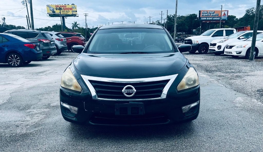 Used 2014 Nissan Altima 2.5 S w/ Display Audio Package FWD image 1
