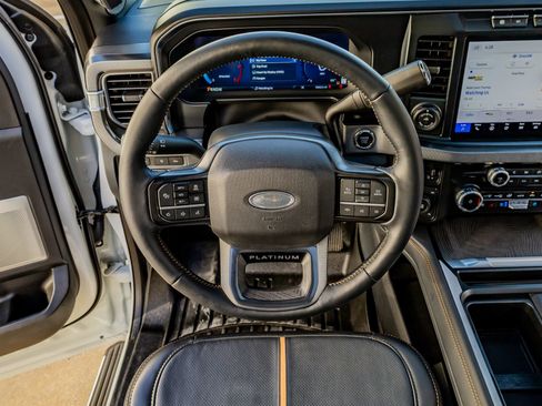 Used 2024 Ford F350 Platinum image 18