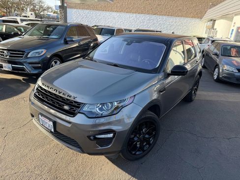 Used 2017 Land Rover Discovery Sport HSE image 2
