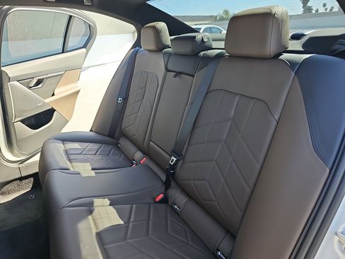 Used 2024 BMW 540i xDrive w/ Convenience Package image 14