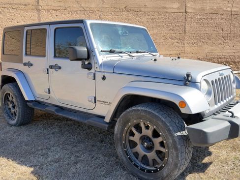 Used 2014 Jeep Wrangler Unlimited Sahara w/ Max Tow Package image 7