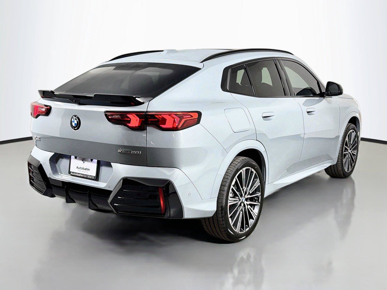 New 2027 BMW X2 xDrive28i w/ Technology Package AWD/4WD image 5