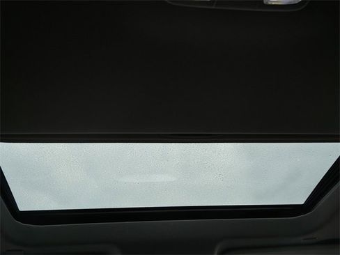 Used 2023 GMC Sierra 2500 SLT w/ SLT Premium Package image 17