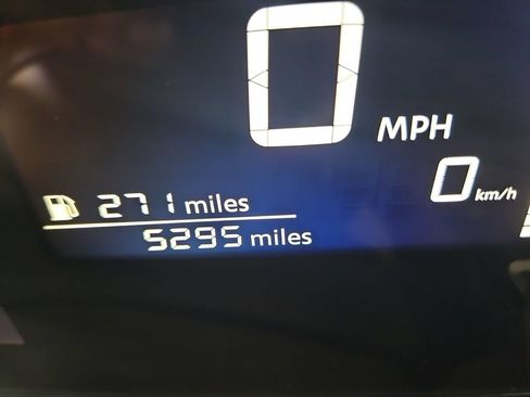 Certified 2025 Nissan Kicks SV w/ SV Premium Package AWD/4WD image 18