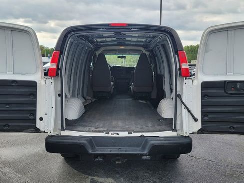 Used 2019 Chevrolet Express 2500 w/ Enhanced Convenience Package RWD image 11
