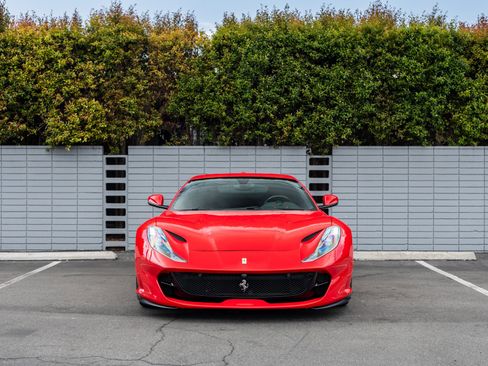Used 2019 Ferrari 812 Superfast RWD image 13