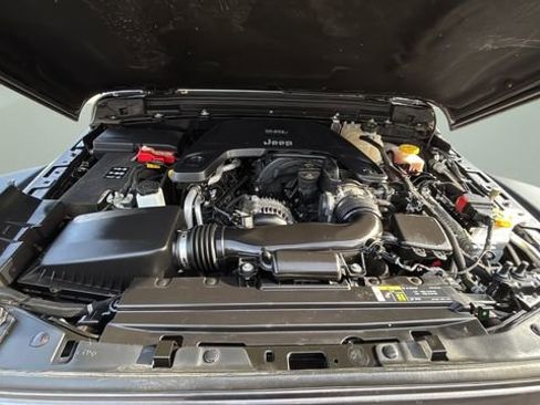 Used 2020 Jeep Wrangler Unlimited Rubicon image 32