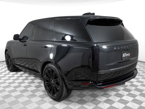 Used 2025 Land Rover Range Rover SE image 7
