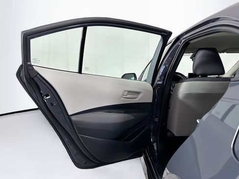 Used 2025 Toyota Corolla LE image 24