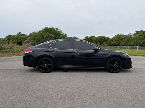 Used 2021 Toyota Camry XSE image 6