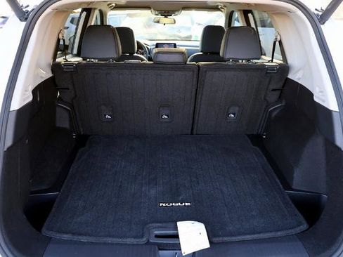 Certified 2024 Nissan Rogue SV w/ SV Premium Package image 11