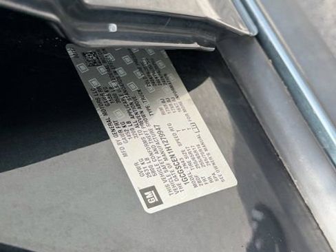 Used 2017 Chevrolet Colorado LT w/ Safety Package RWD image 20