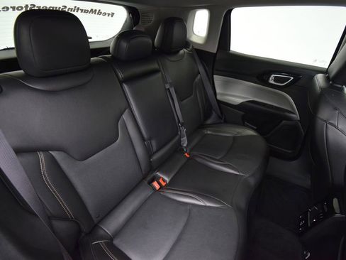 Used 2019 Jeep Compass Latitude FWD image 20