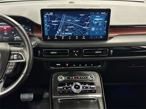 Used 2023 Lincoln Nautilus Reserve w/ Equipment Group 201A image 20