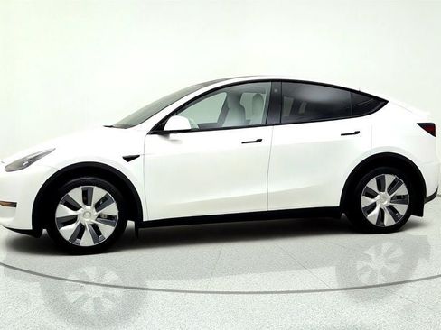 Used 2023 Tesla Model Y Long Range AWD/4WD image 8
