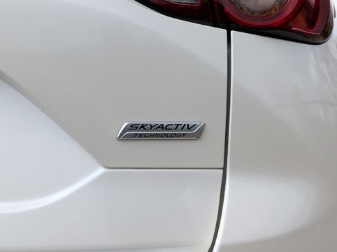 Used 2018 MAZDA CX-5 Touring w/ Preferred Equipment Package image 12