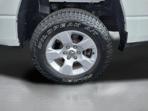 Used 2023 RAM 1500 Big Horn AWD/4WD image 30