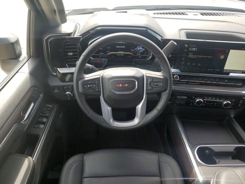 Used 2024 GMC Sierra 2500 SLT w/ SLT Premium Package AWD/4WD image 18