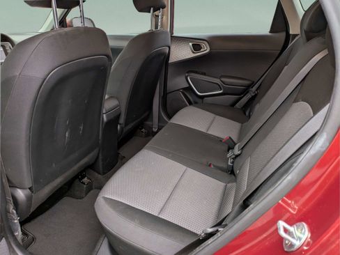 Used 2021 Kia Soul LX image 13