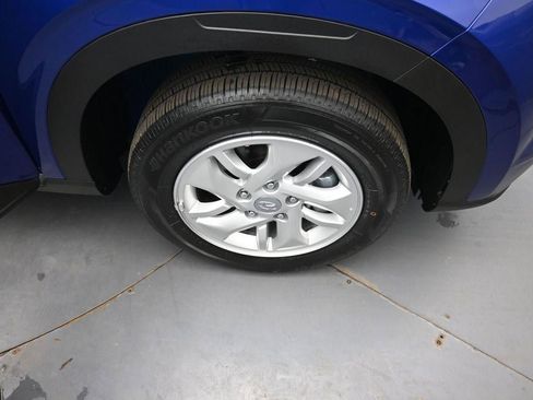New 2025 Hyundai Venue SE FWD image 28