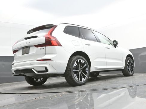 New 2026 Volvo XC60 B5 Plus w/ Protection Package Premier AWD/4WD image 34