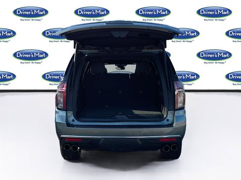 Used 2023 Chevrolet Suburban Premier image 28