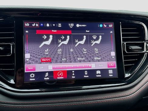 Used 2024 Dodge Durango GT RWD image 12