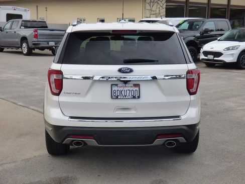 Used 2018 Ford Explorer Limited w/ Equipment Group 301A image 4